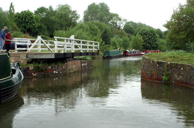 Kennet & Avon Canal, Milbrook Swing Bridge