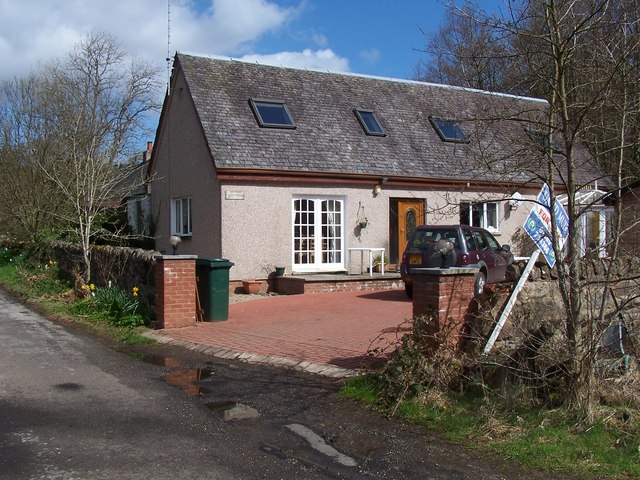 Cardross, Auchensail Cottages