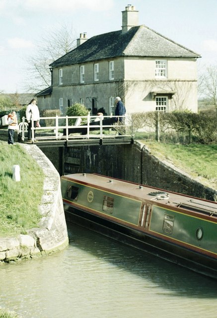 Lock Keeper's Cottage on the Kennet & Avon Canal at Semington