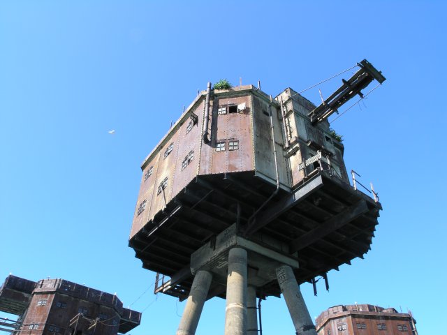 Maunsell Fort Tower © Hywel Williams :: Geograph Britain And Ireland