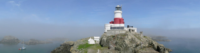 Skerries Lighthouse, Ynysoedd Y Moelrhoniaid.