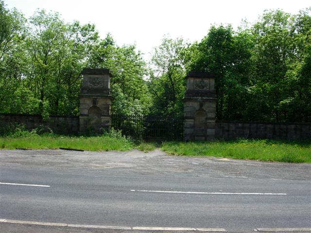 Northern entrance to Lambton Estate