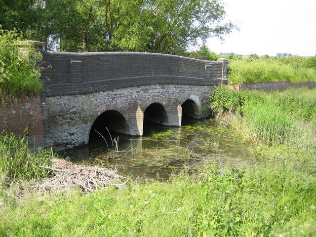 River Thame: Cuddington Bridges © Nigel Cox :: Geograph Britain and Ireland