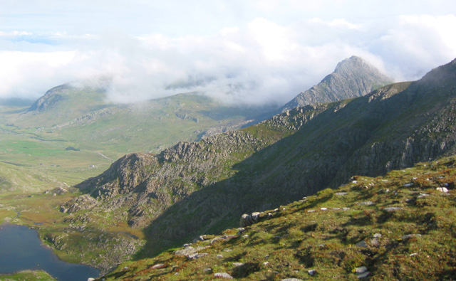 Ffynnon Lloer, Pen Yr Ole Wen And Tryfan © Espresso Addict Cc-by-sa 2.0 