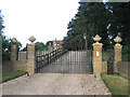 Gates and driveway, Cainhoe Manor, Gravenhurst, Beds