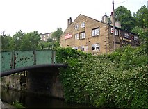 SE0623 : The Navigation Inn, Sowerby Bridge by Humphrey Bolton