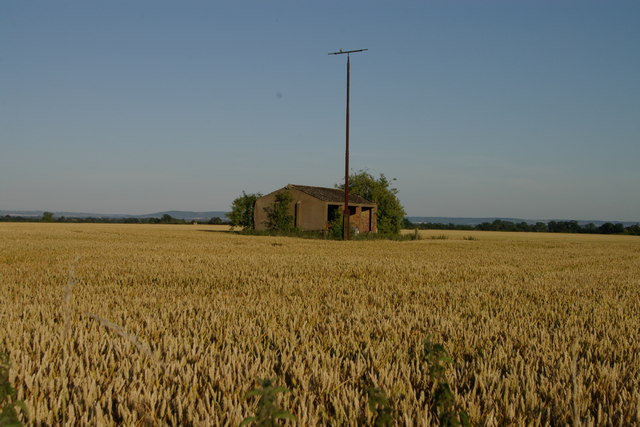 Old airfield building near Worminghall