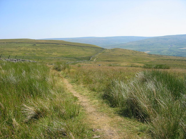 Bridleway and footpath close to Bleak Laws
