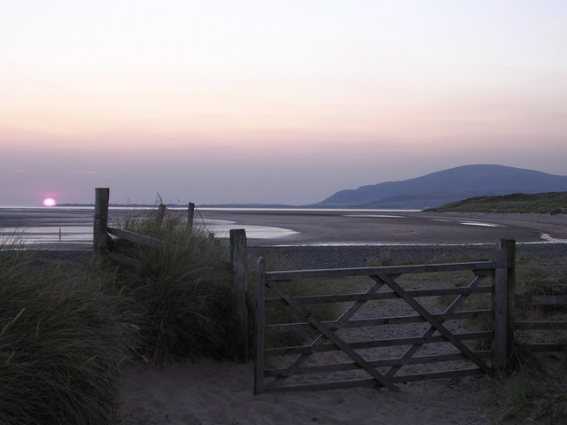 Gateway to the Beach at Lowsy Point