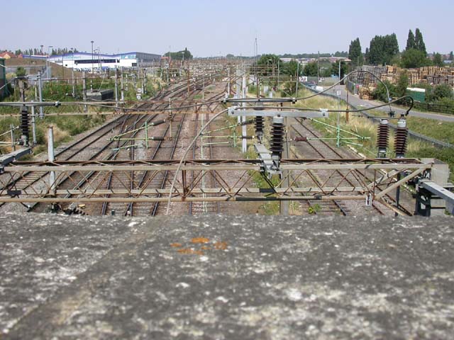 Railway Lines, Northampton © Kokai cc-by-sa/2.0 :: Geograph Britain and ...