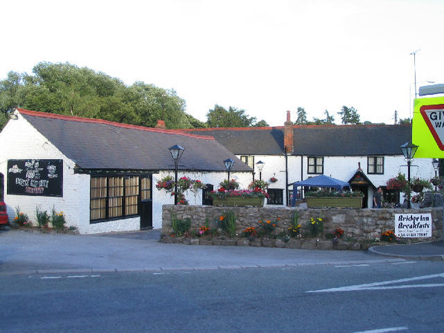 The Bridge Inn, Pontblyddyn © Peter Craine cc-by-sa/2.0 :: Geograph ...