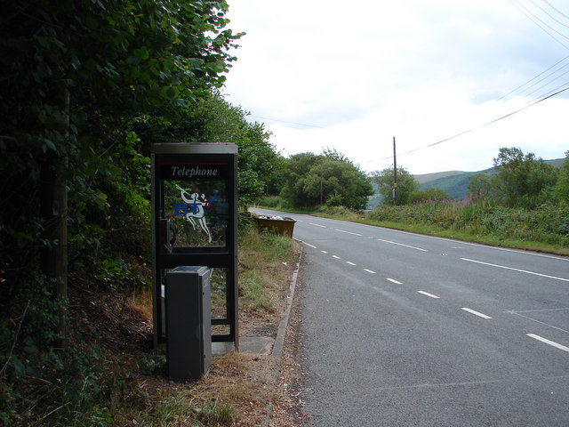 Telephone kiosk at Penlon, beside the A44