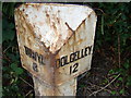 Milepost beside the B4405 near Cedris Farm