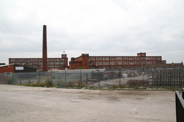 Maple Mills, Hathershaw © Chris Allen :: Geograph Britain and Ireland