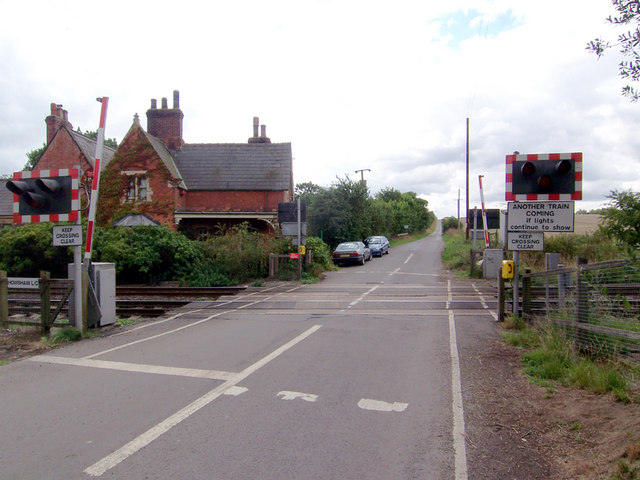 Howsham Level Crossing © David Wright cc-by-sa/2.0 :: Geograph Britain ...