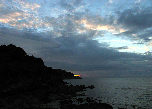 Sunset at Combe Martin © Pam Brophy :: Geograph Britain and Ireland