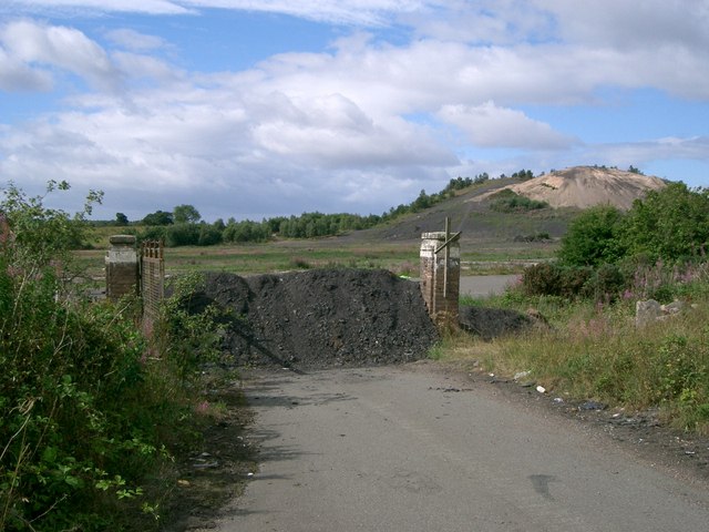 Comrie Colliery © Paul McIlroy :: Geograph Britain and Ireland