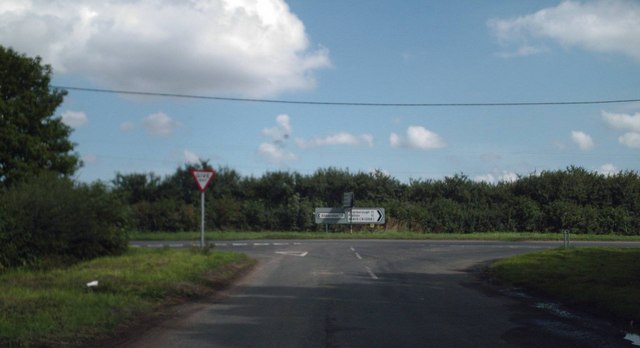 Road Junction near Ebberston