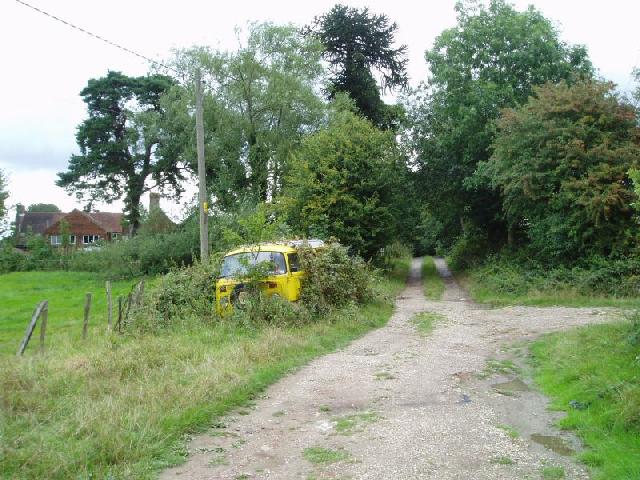 Footpath from railway cutting to Turner's Hill Road