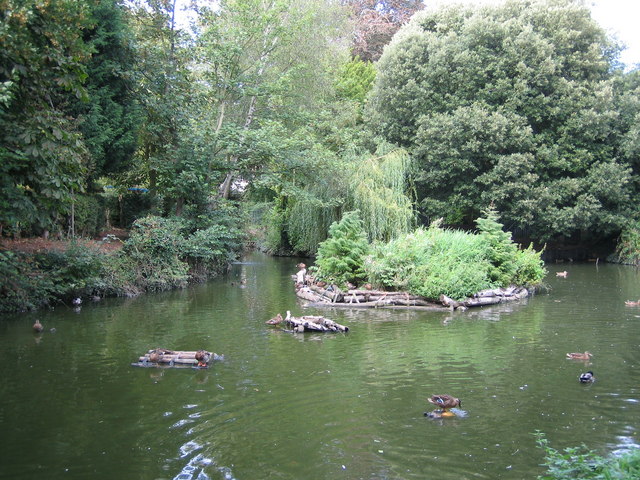 Aldwick Duck Pond © Richard William Thomas cc-by-sa/2.0 :: Geograph ...