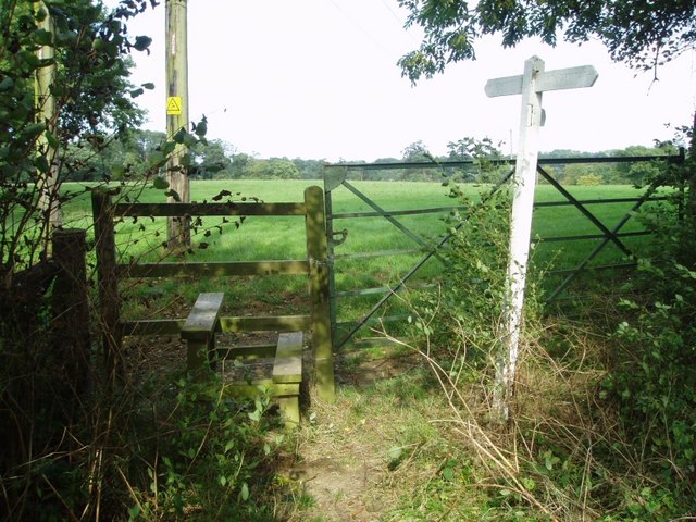 Footpath sign and stile at Gt.Strudgate Farm