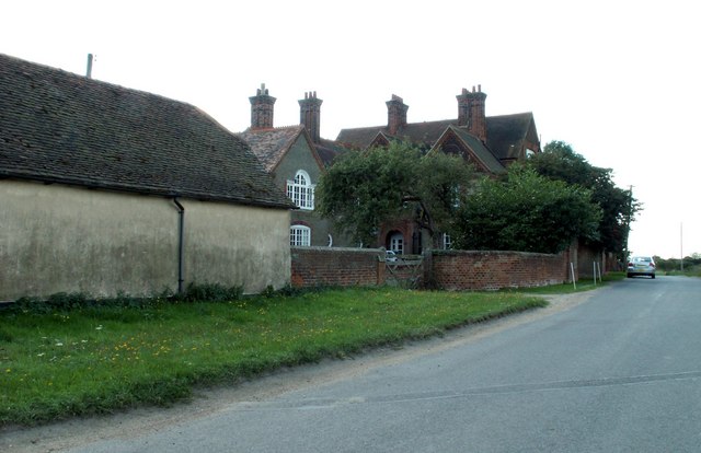 House By Mowden Hall Farm, Near Hatfield... © Robert Edwards Cc-by-sa/2 ...