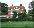 Country House, Hoggeston