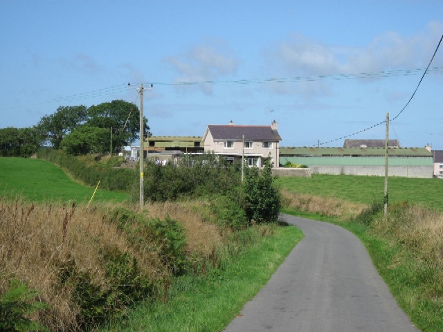 Pwllgynau Isaf © Roger Gilbertson cc-by-sa/2.0 :: Geograph Britain and ...