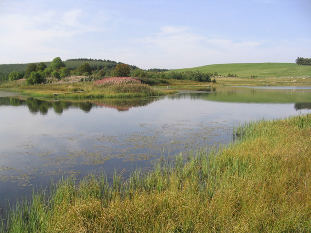 Synton Loch near Ashkirk © Walter Baxter :: Geograph Britain and Ireland