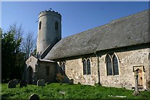 TM3485 : Ilketshall St Margaret church by Bob Jones