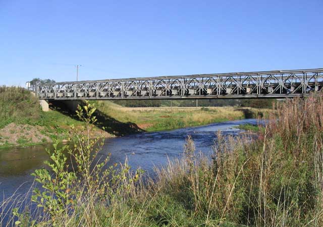 Road bridge over the Leader Water © Walter Baxter cc-by-sa/2.0 ...