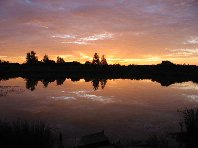 Sunrise over the Lakeside fishery, 6:32am