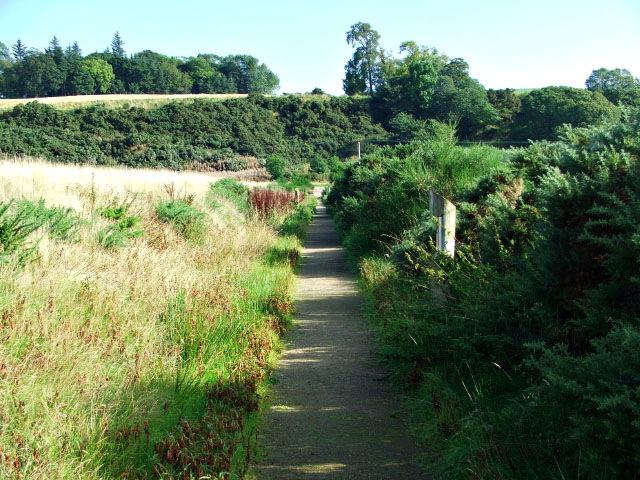 Footpath from RSPB hide at Nigg Bay to the car park