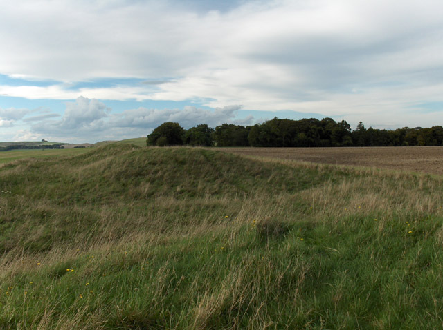 Four Barrows © Andrew Smith cc-by-sa/2.0 :: Geograph Britain and Ireland