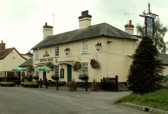 'Royal Oak' inn at East End, Suffolk © Robert Edwards cc-by-sa/2.0 ...