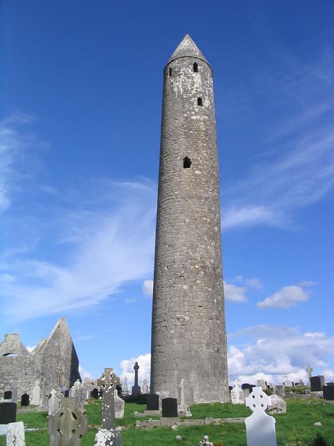 The round tower at Kilmacduagh, Co.... © Peter Craine cc ...