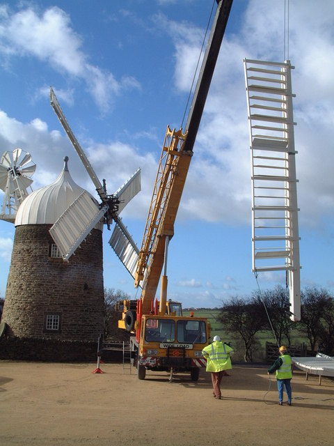 Heage Windmill replacement sail March 2006
