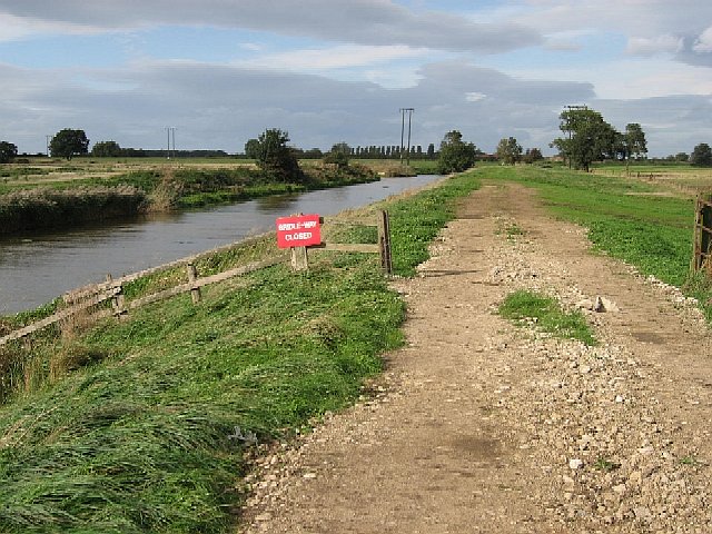 Geographer Impeded © Roger Gilbertson Geograph Britain And Ireland