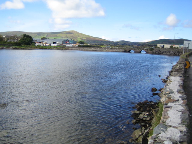 Milltown Bridge and Dingle Harbour © Nigel Cox cc-by-sa/2.0 :: Geograph ...