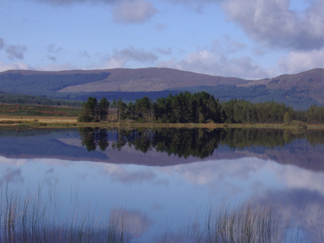 Stroan Loch looking towards Badden's... © Ann Cook :: Geograph Britain ...