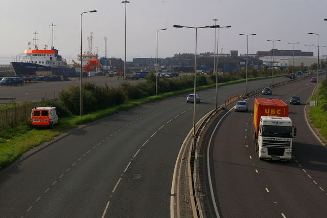 Clive Sullivan Way, Hull © Charles Rispin cc-by-sa/2.0 :: Geograph ...