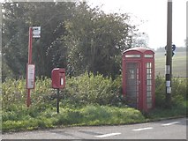 ST9713 : Bus stop at Cashmoor by Toby