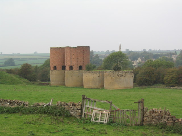 Four structures in the Welland Valley, west of Wakerley