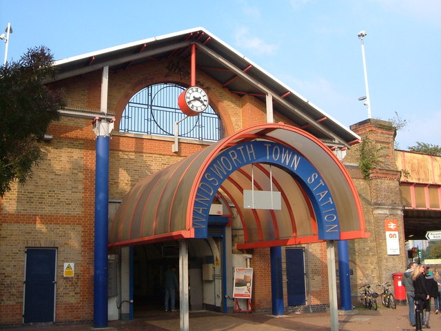 Wandsworth Town Station © Derek Harper Cc By Sa20 Geograph Britain