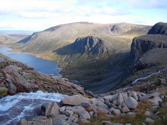 Loch Avon & Beinn Mheadhoin from Feith... © Angus cc-by-sa/2.0 ...