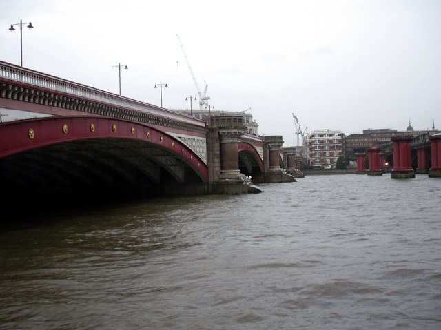 Blackfriars bridges