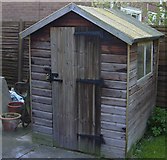 TF0820 : Garden shed by Bob Harvey