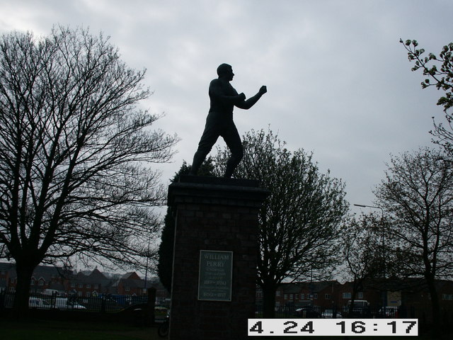 'Tipton Slasher' Statue
