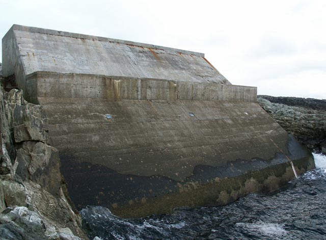 Wave energy power plant, Islay
