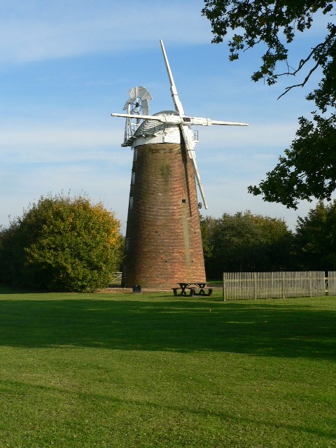 East Dereham Windmill © Roger Gilbertson Cc By Sa20 Geograph